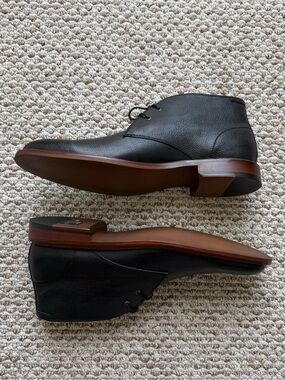 New Banana Republic Leather Chukka Boots